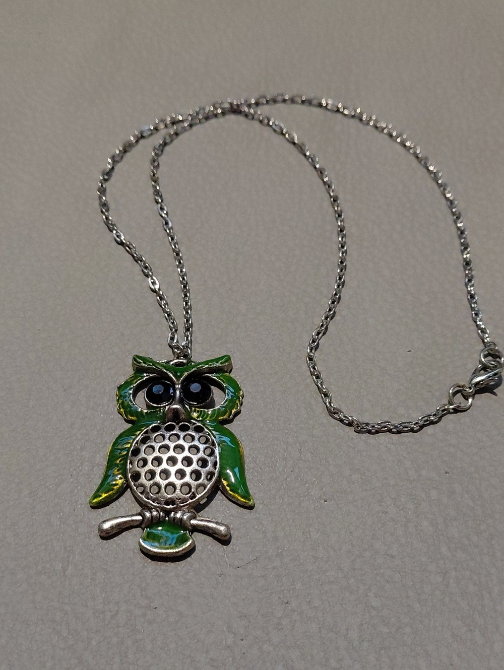 Betsey Johnson Owl Necklace - Picture 3 of 6